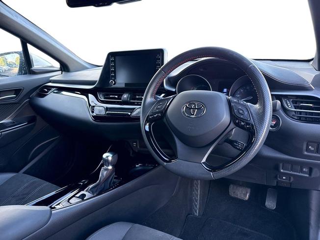 TOYOTA C-Hr Photo 6