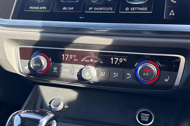 AUDI Q3 Photo 38