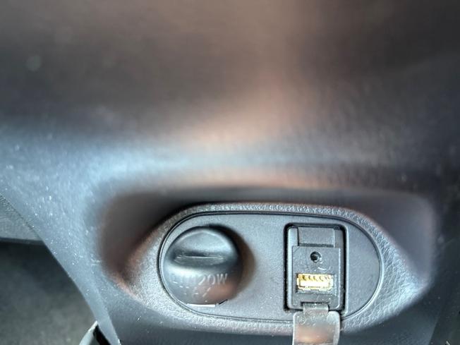 Toyota YARIS Photo 32