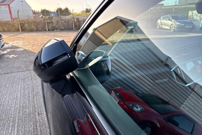 AUDI Q3 Photo 28