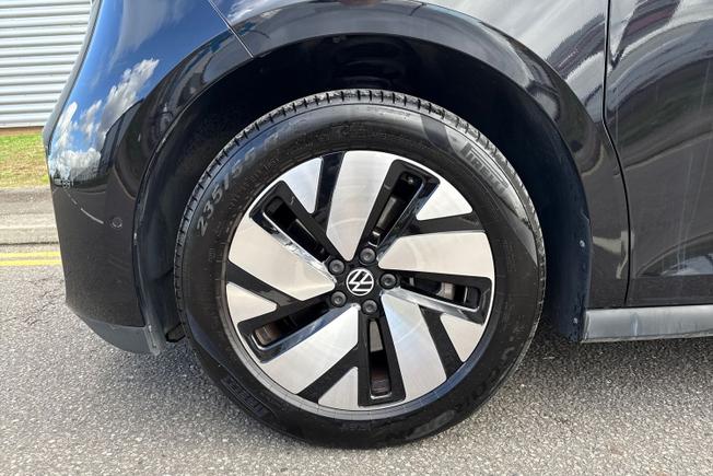 VOLKSWAGEN ID. Buzz Cargo Photo 23