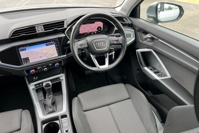 AUDI Q3 Photo 36