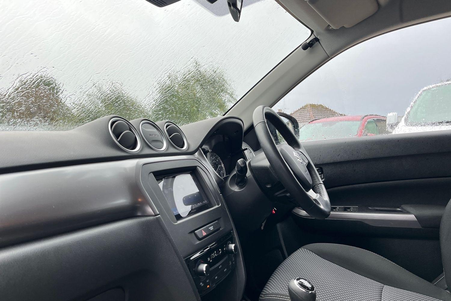 Suzuki Vitara Photo 17