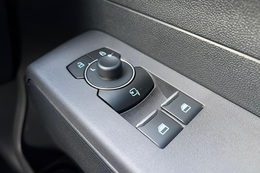 Used Ford E-TRANSIT COURIER JMZ5480 25