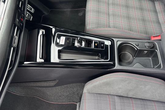 Volkswagen Golf Photo autoimg-6bddf672a8973190807445443db4f13a4dbeda72.jpg
