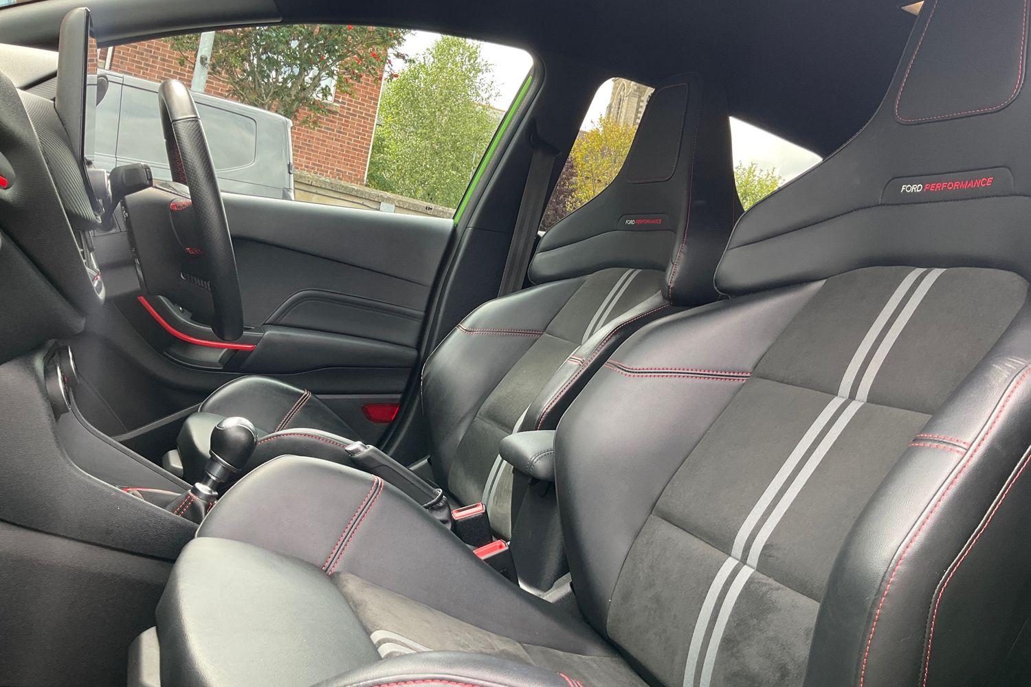Ford Fiesta Photo 18