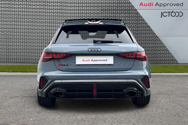 AUDI RS3 Photo 7