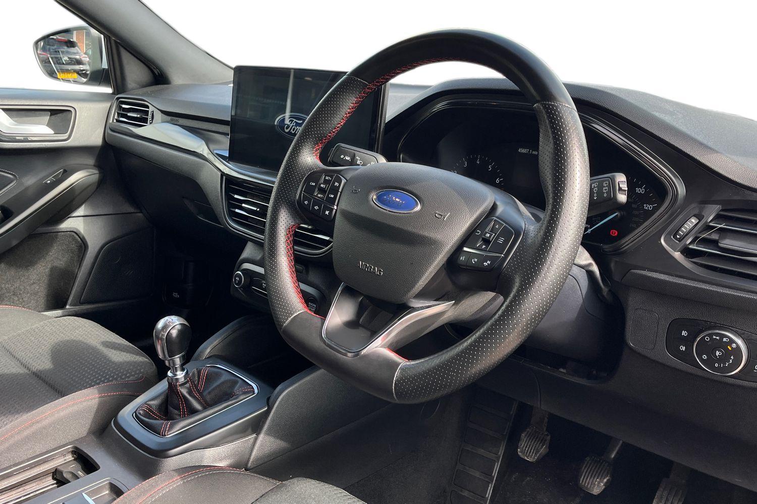 Ford Focus Photo 8