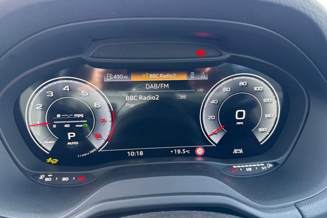 AUDI Q2 Photo 15