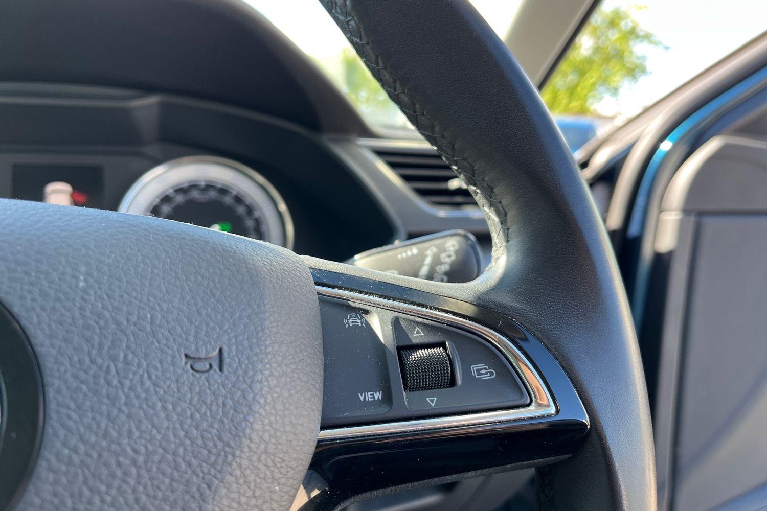 Skoda SUPERB Photo 26