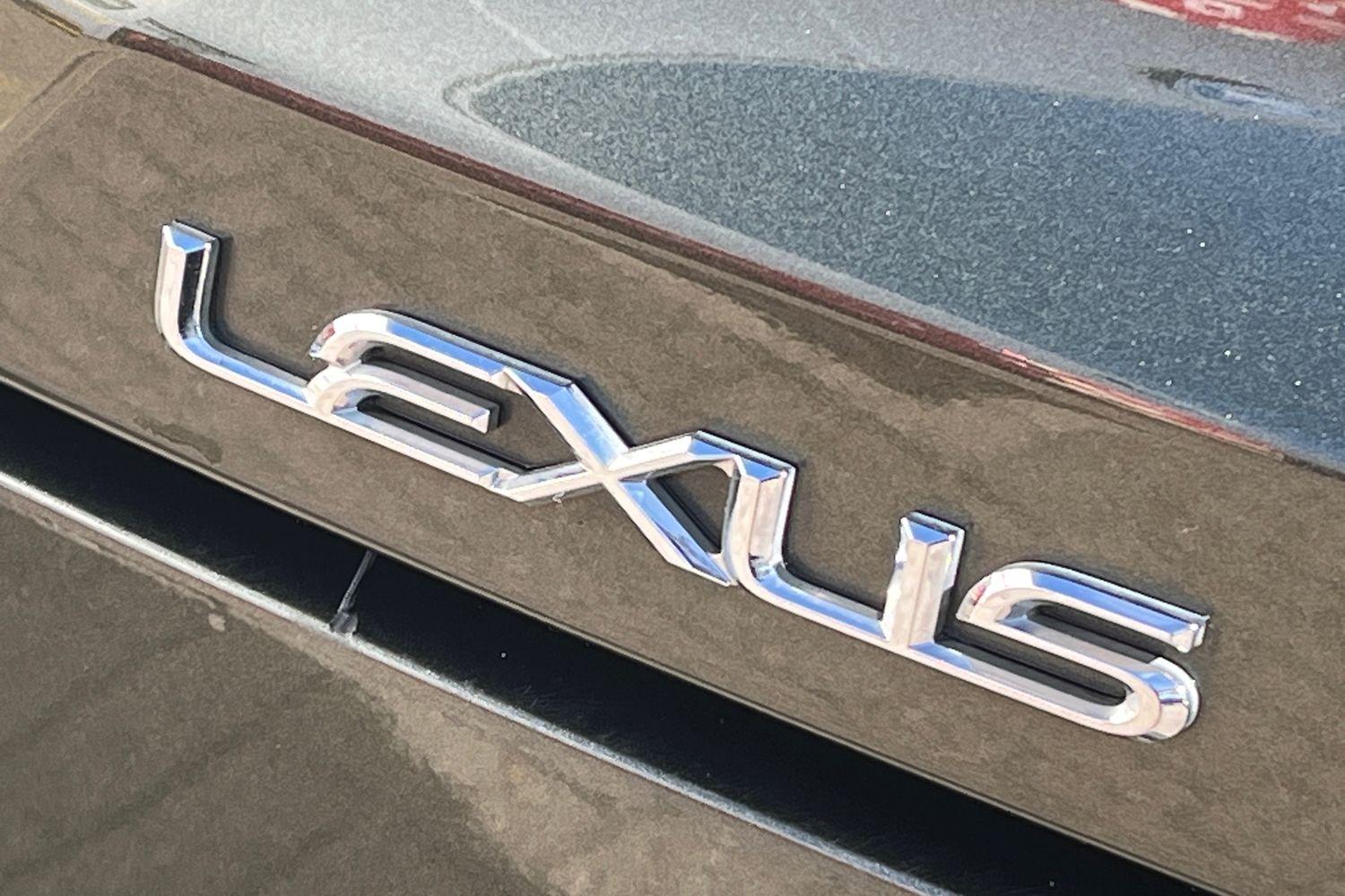 Lexus UX Photo 39