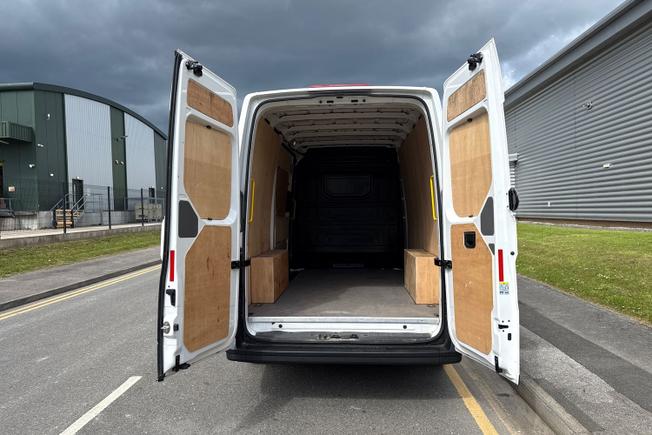 VOLKSWAGEN Crafter Photo 12