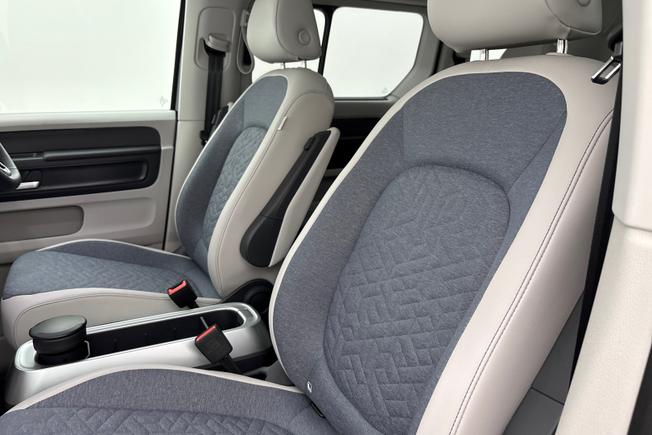 VOLKSWAGEN ID. Buzz Photo 31
