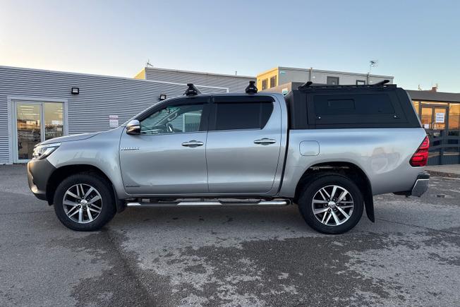 TOYOTA Hilux Photo 26