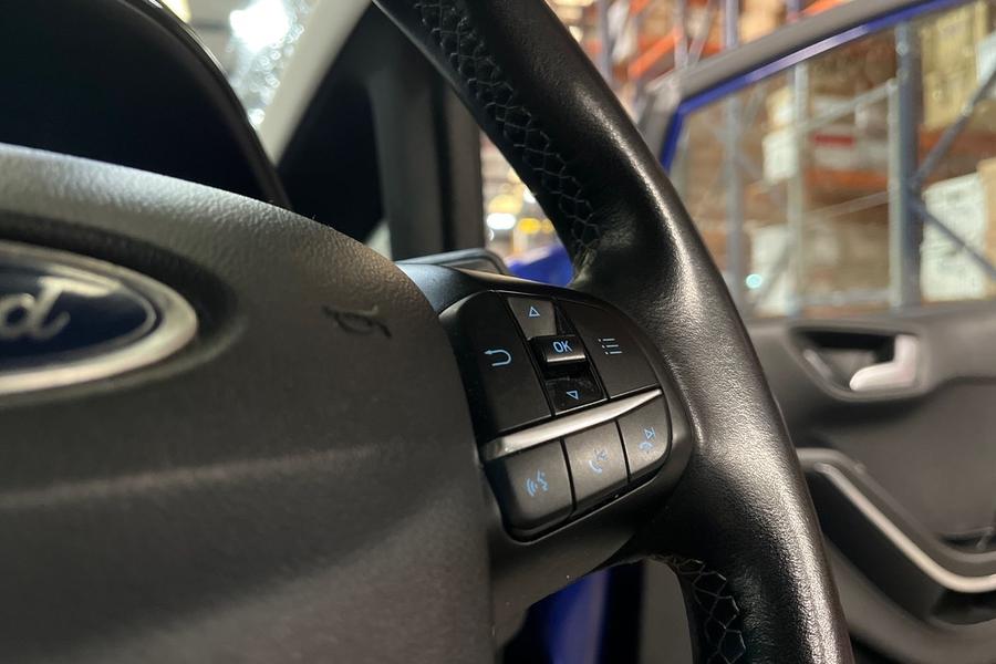 Ford FIESTA Photo autoimg-6c049c2e7cf5cb18688679ad61a34f05392532ff.jpg