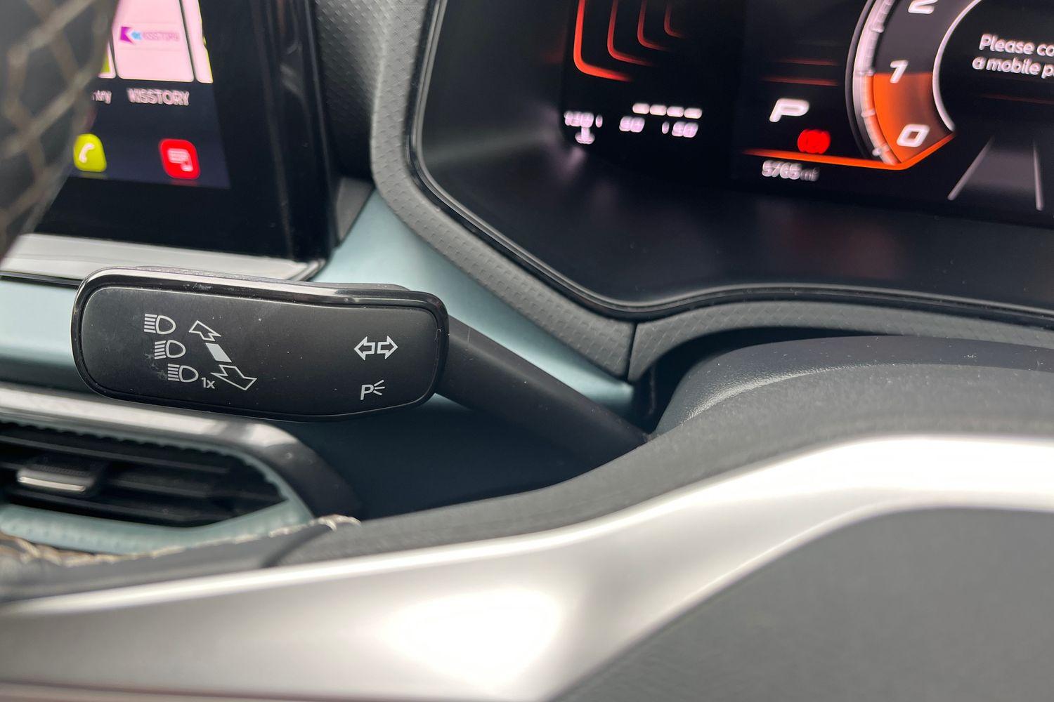 SEAT ARONA Photo 13
