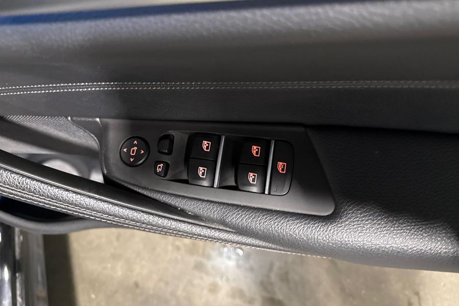 BMW 5 Series Photo autoimg-6c091a6d853e19a2ee134099a8324063be0070dc.jpg