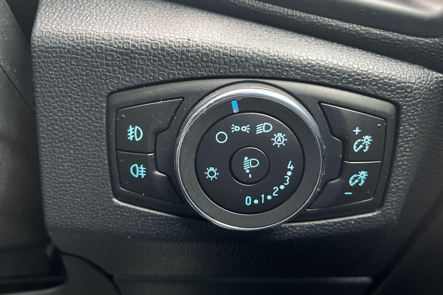 Ford ECOSPORT Photo 23