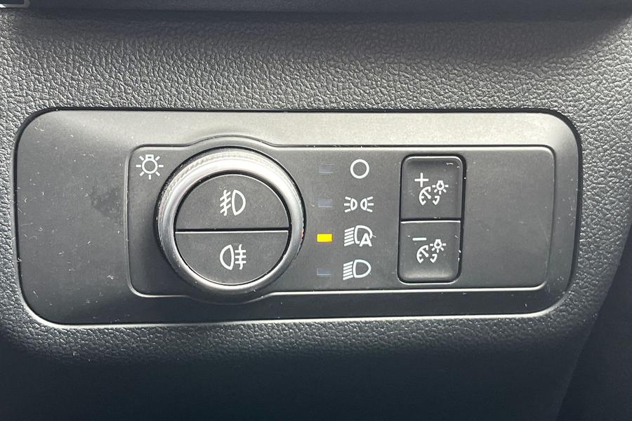 Ford KUGA Photo autoimg-6c137e0c162ade67e8db8723e14a1a4f016df8f8.jpg
