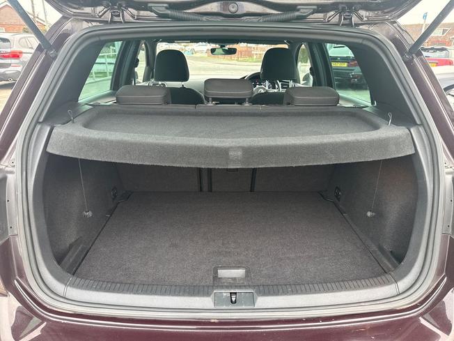 VOLKSWAGEN Golf Photo 12