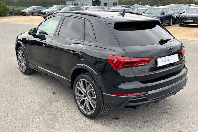 AUDI Q3 Photo 22