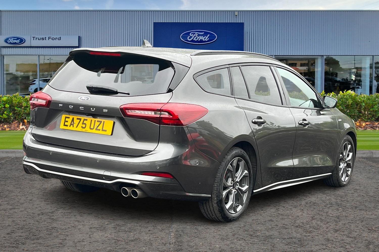 Ford FOCUS Photo 3