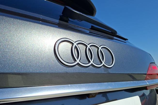 AUDI Q7 Photo 25