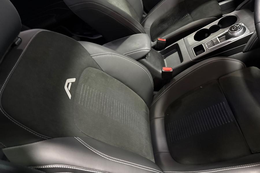 Ford Kuga Photo autoimg-6c19096b9a3c43ab94598a426ff623be6c8bae84.jpg