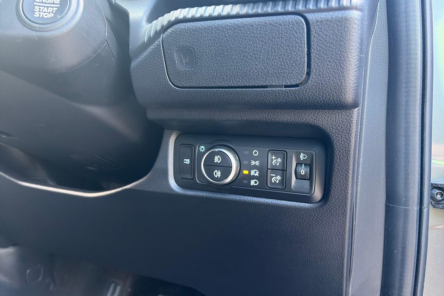 Ford RANGER Photo 29