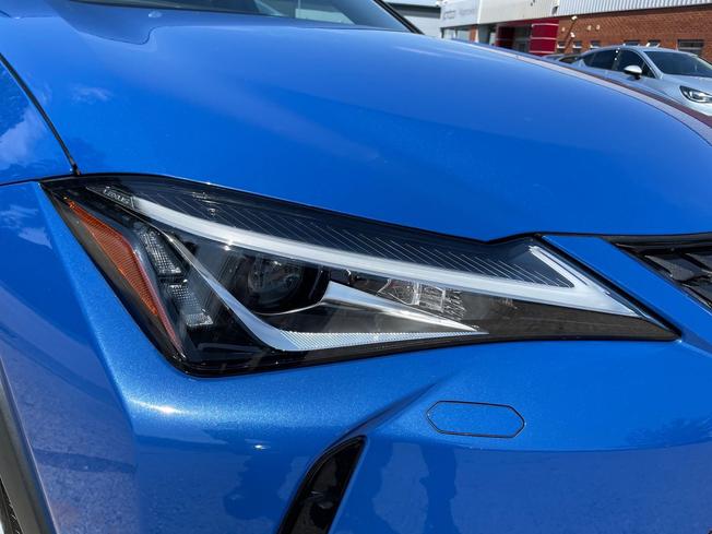 LEXUS UX Photo 19