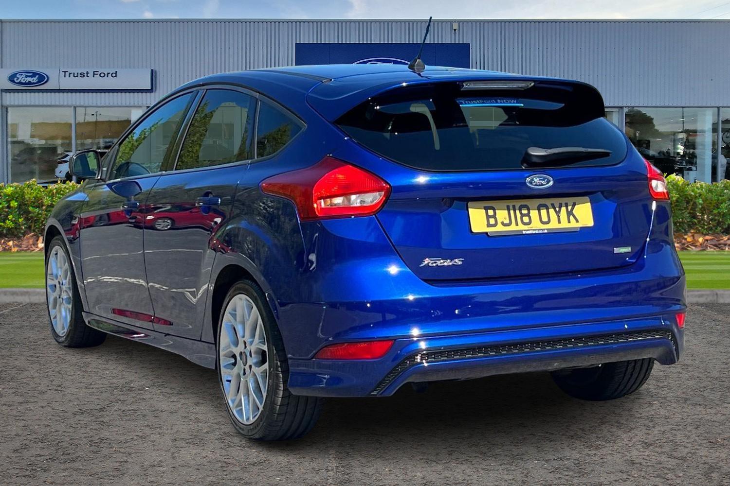 Ford FOCUS Photo 1