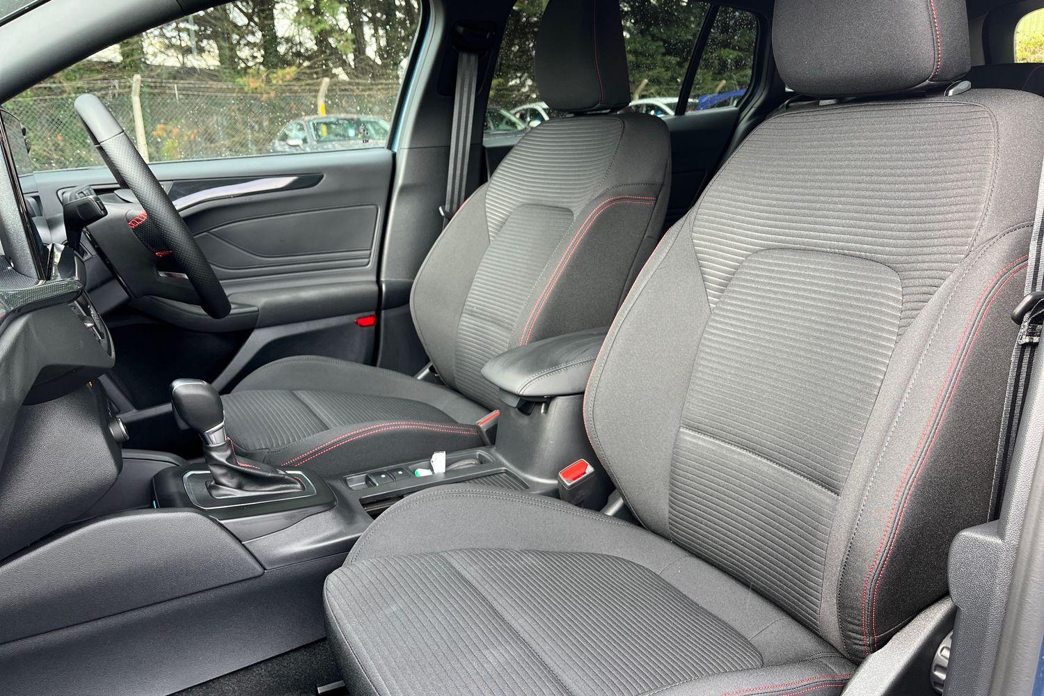 Ford FOCUS Photo 18