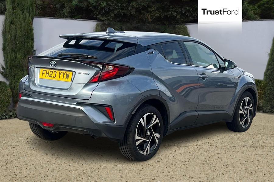 Toyota C-HR Photo autoimg-6c24d811211c5ab55ddd824aaaaec165bde01d08.jpg