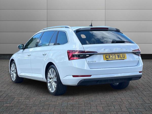 Skoda Superb Photo autoimg-6c27e13180367a8854f0b3858fe21a98c9576b86.jpg