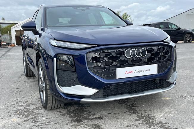 AUDI Q3 Photo 22