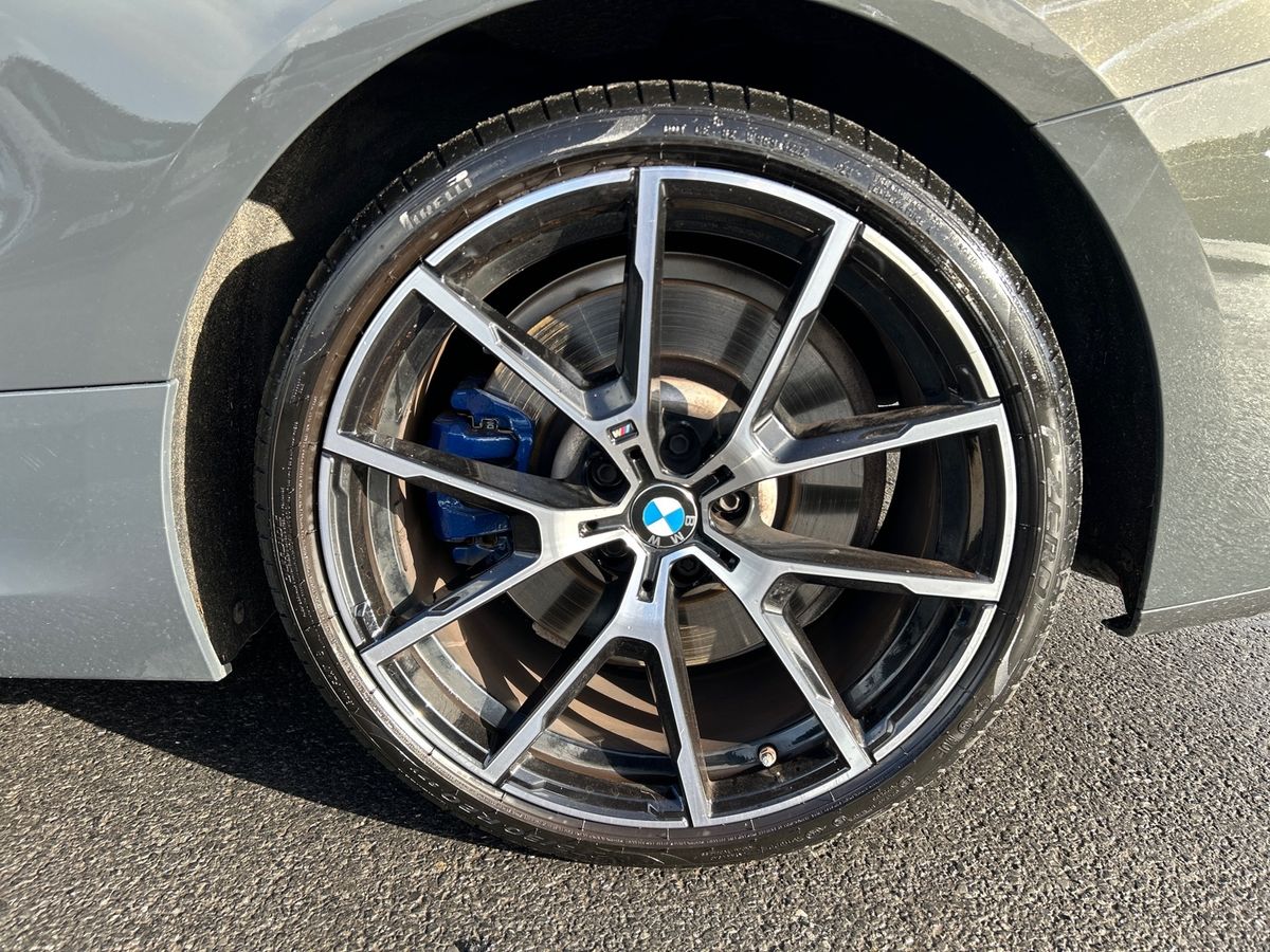 BMW 8 Series Photo 29