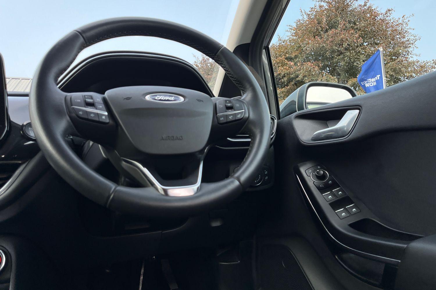 Ford Fiesta Photo 11