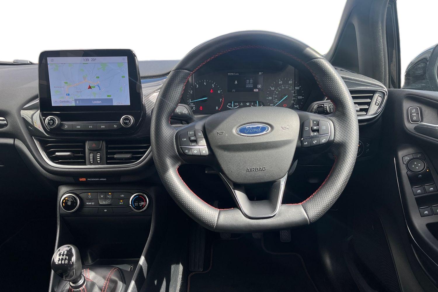 Ford Fiesta Photo 10