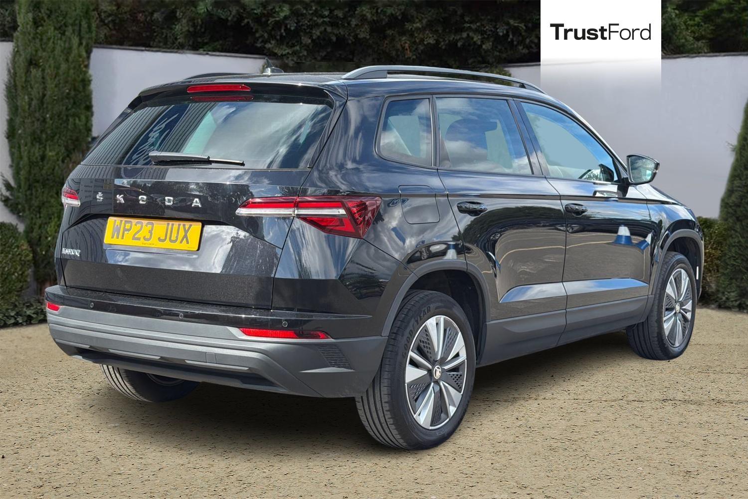 Skoda KAROQ Photo 3