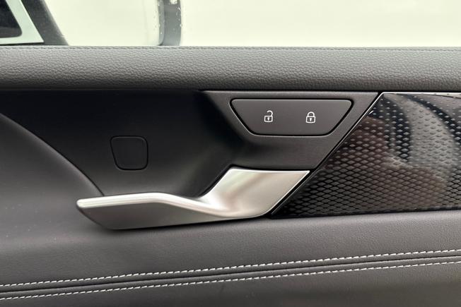VOLKSWAGEN  Tiguan  Photo 26