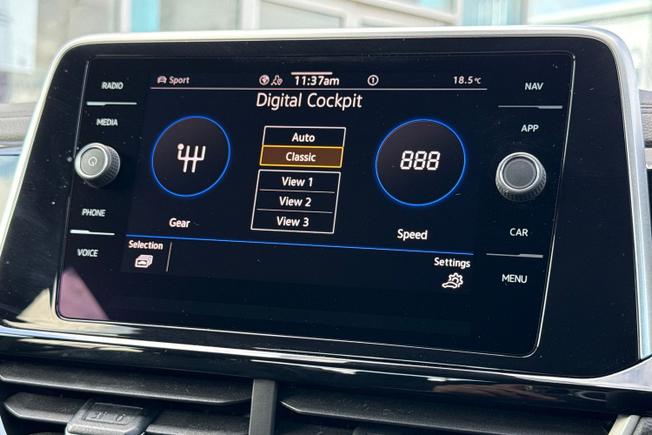 VOLKSWAGEN T-Roc Photo 35