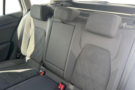 Volkswagen Golf Photo autoimg-6c41b3e3e6ab52e31900a57b0d6dc2d0783b0a0f.jpg