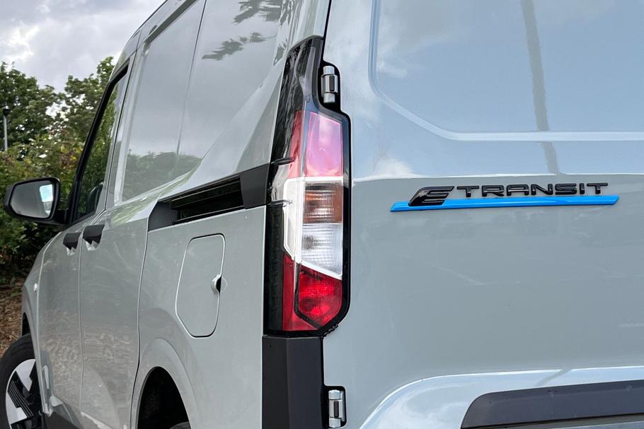 Used Ford E-TRANSIT COURIER EF25TUH 29