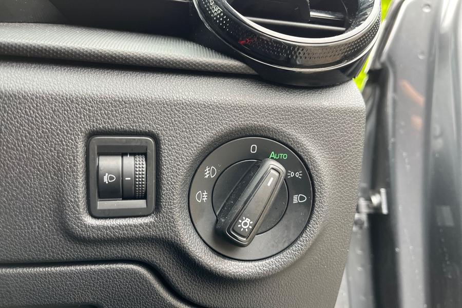 Skoda FABIA Photo autoimg-6c45824610b51a577e1d2162e56d9b36279585d7.jpg