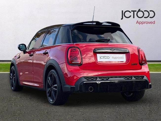 MINI Hatch Photo 3