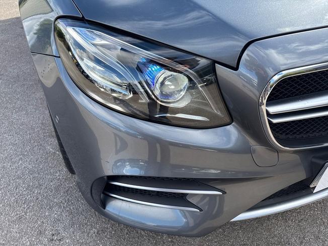MERCEDES-BENZ E Class Photo 30