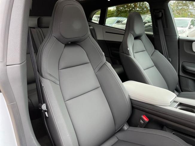 POLESTAR 4 Coupe Photo 29