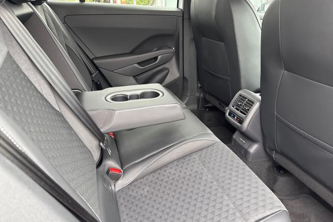 VOLKSWAGEN T-Roc Photo 25