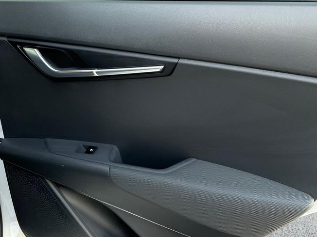 KIA Niro Photo 31