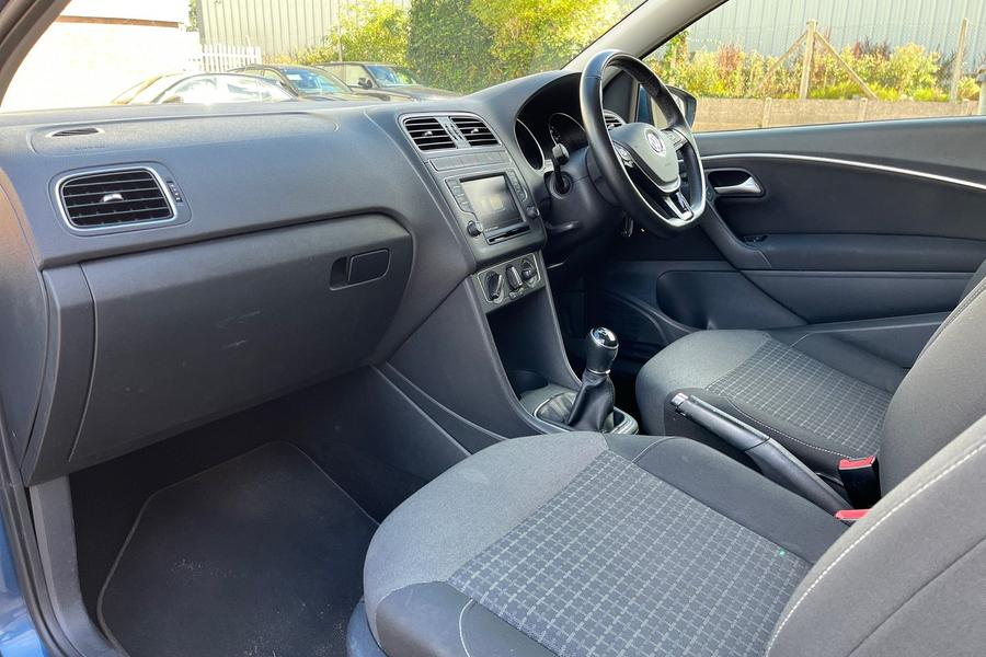 Volkswagen Polo Photo autoimg-6c58ece1bbc5e8920f9c100de544586b34e1fa4a.jpg